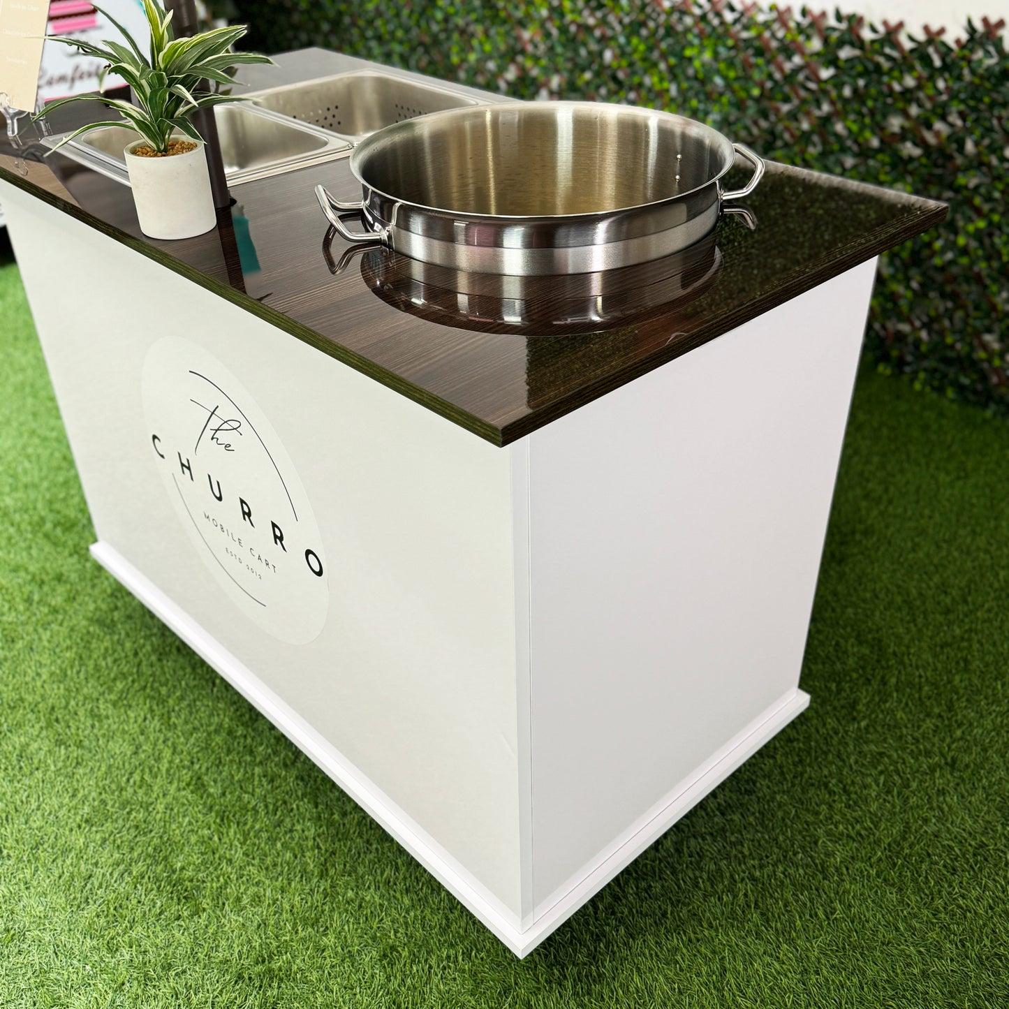THE UNITE- CHURRO CART