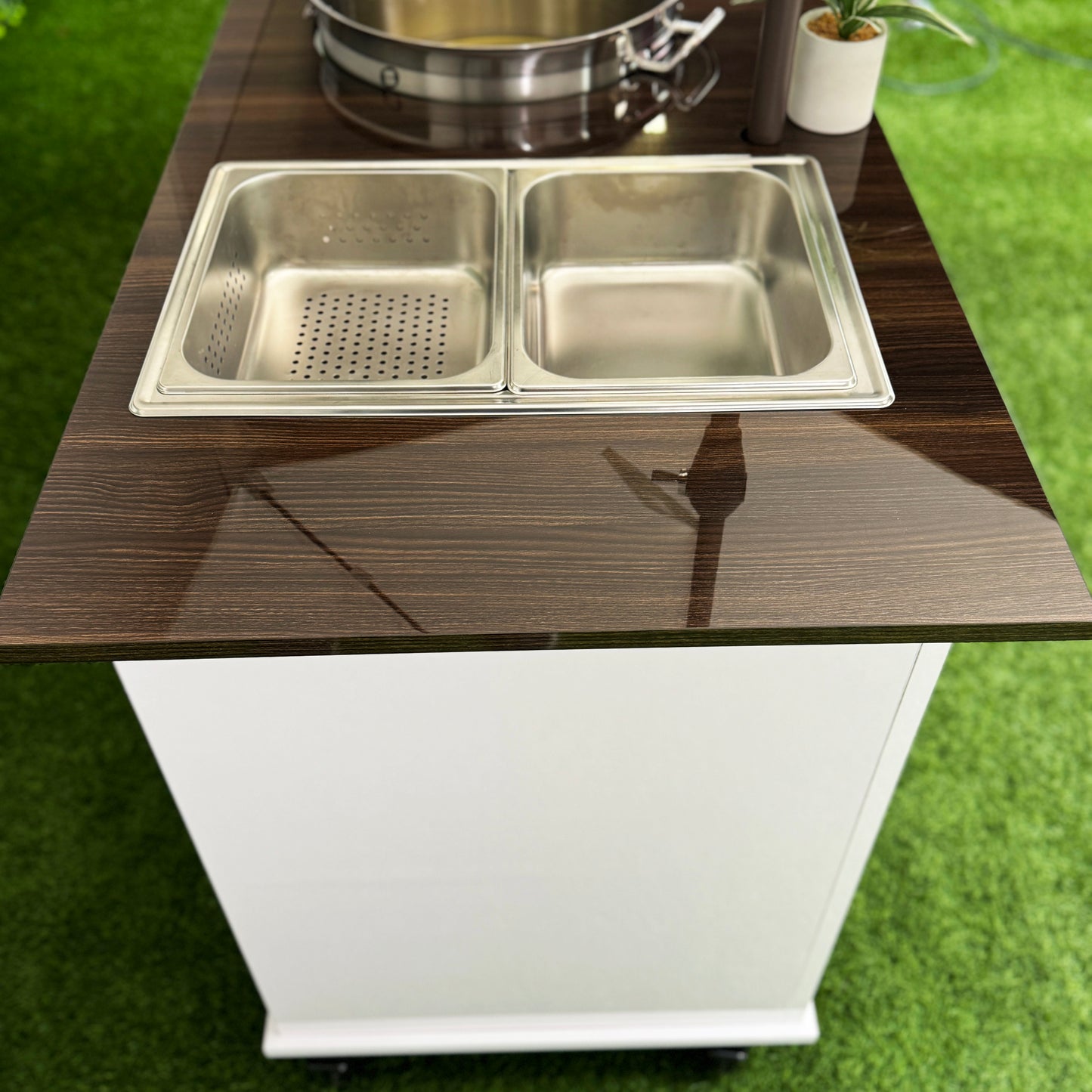 THE UNITE- CHURRO CART