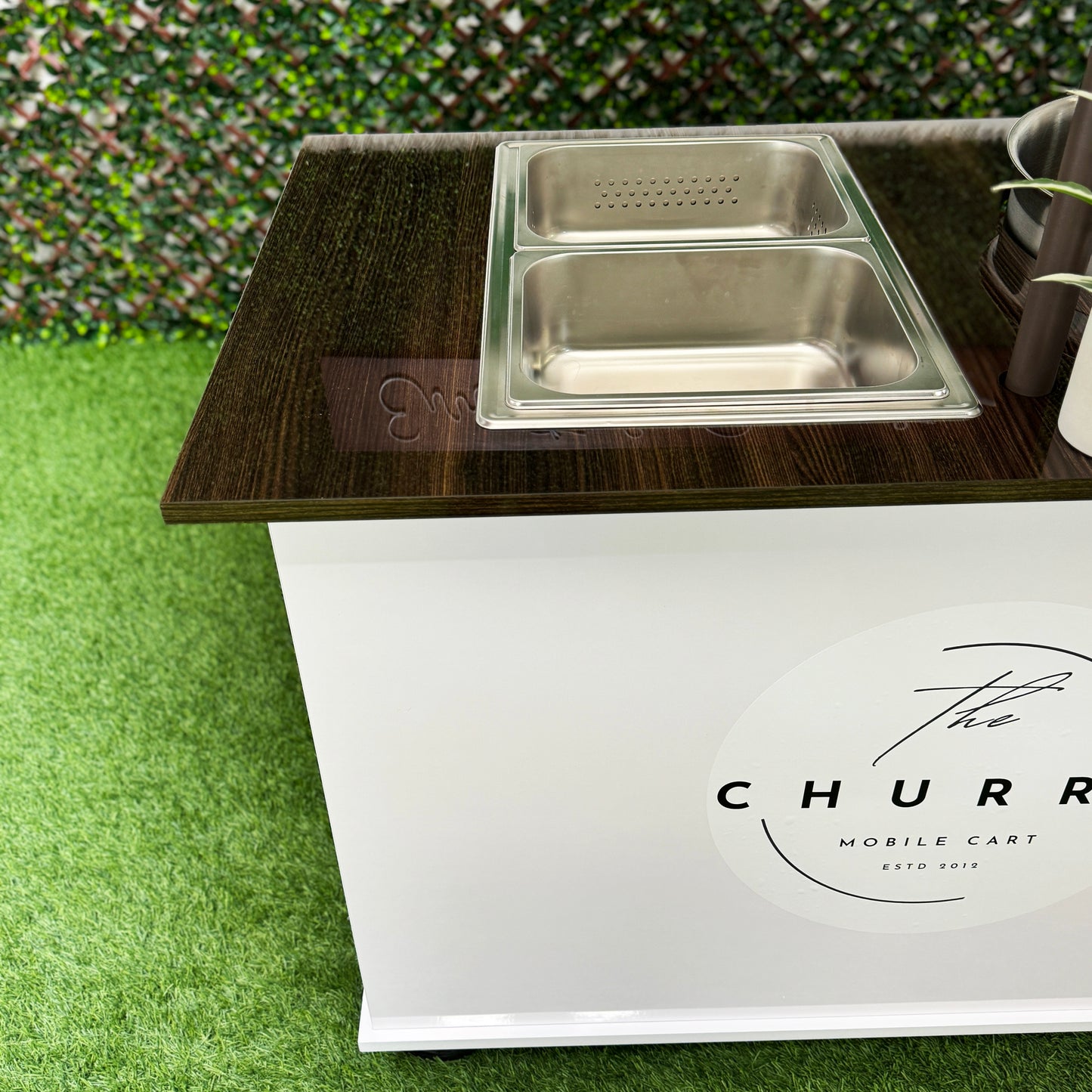 THE UNITE- CHURRO CART