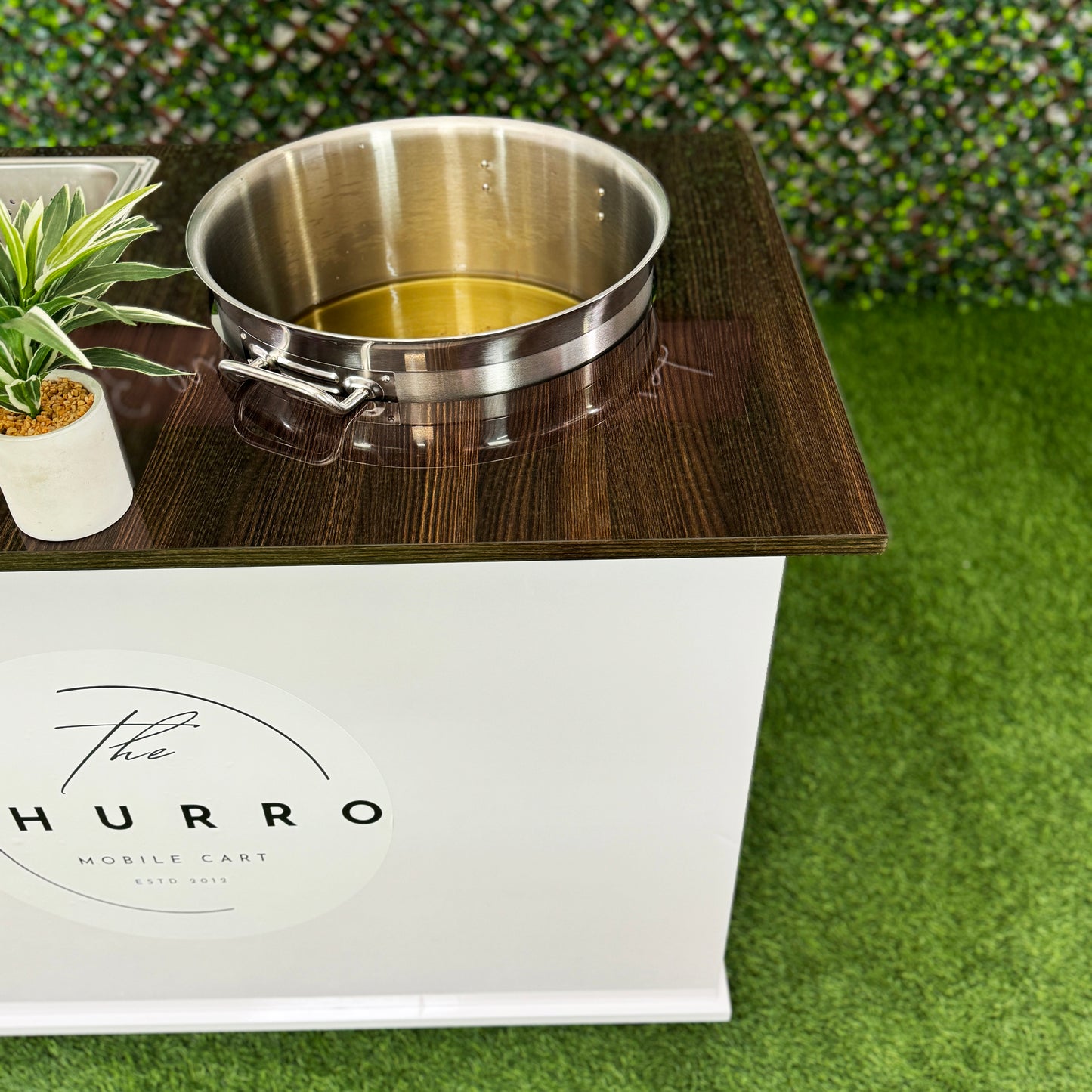 THE UNITE- CHURRO CART