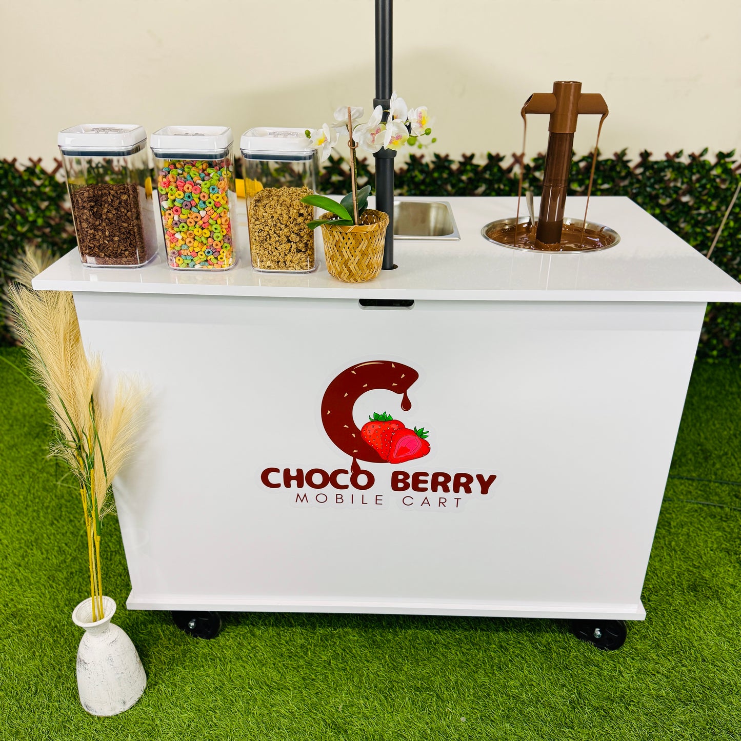 THE UNITE-CHOCO BERRY CART