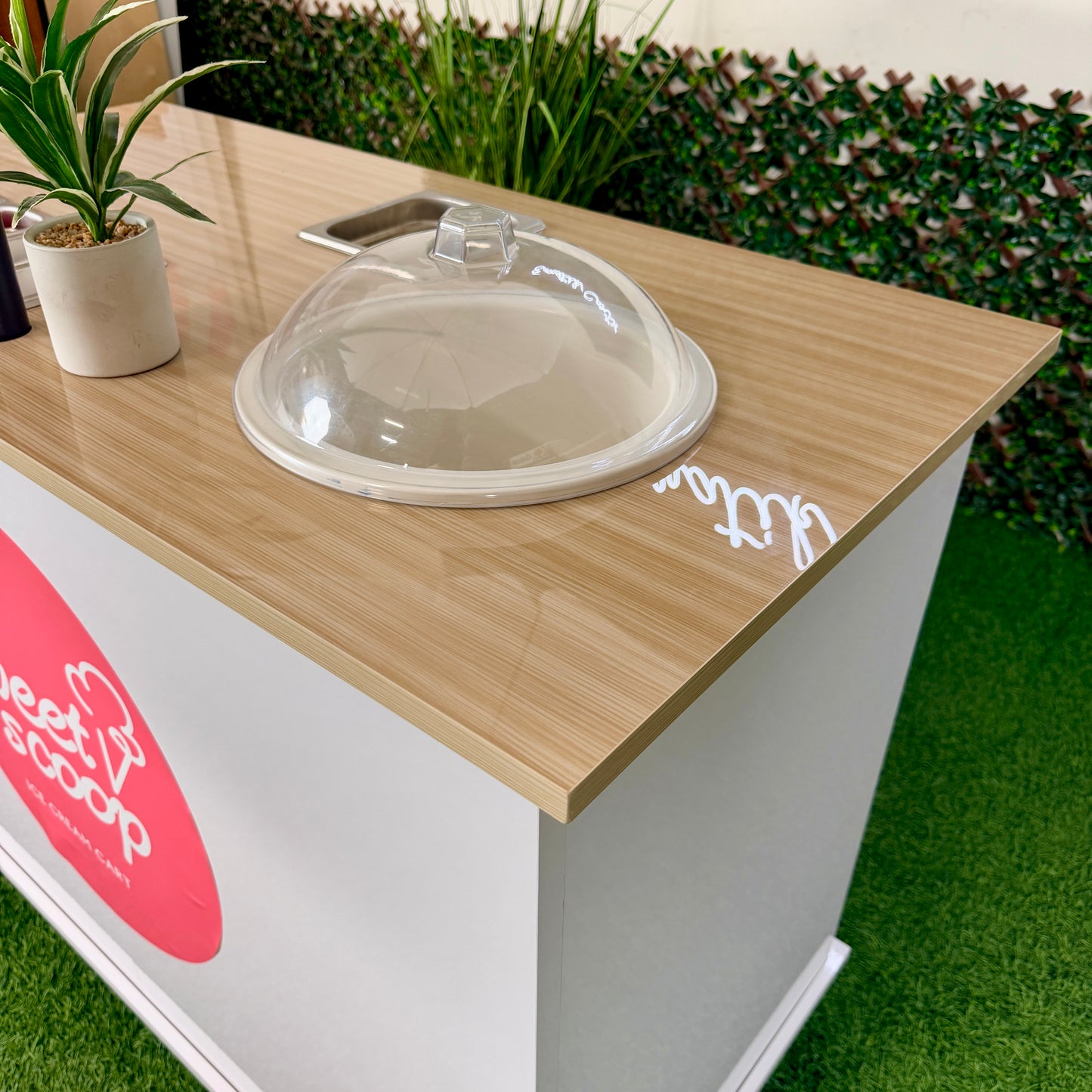 LUXURY CLASSY- White Body 4ft Cart with Premium Glossy Materials